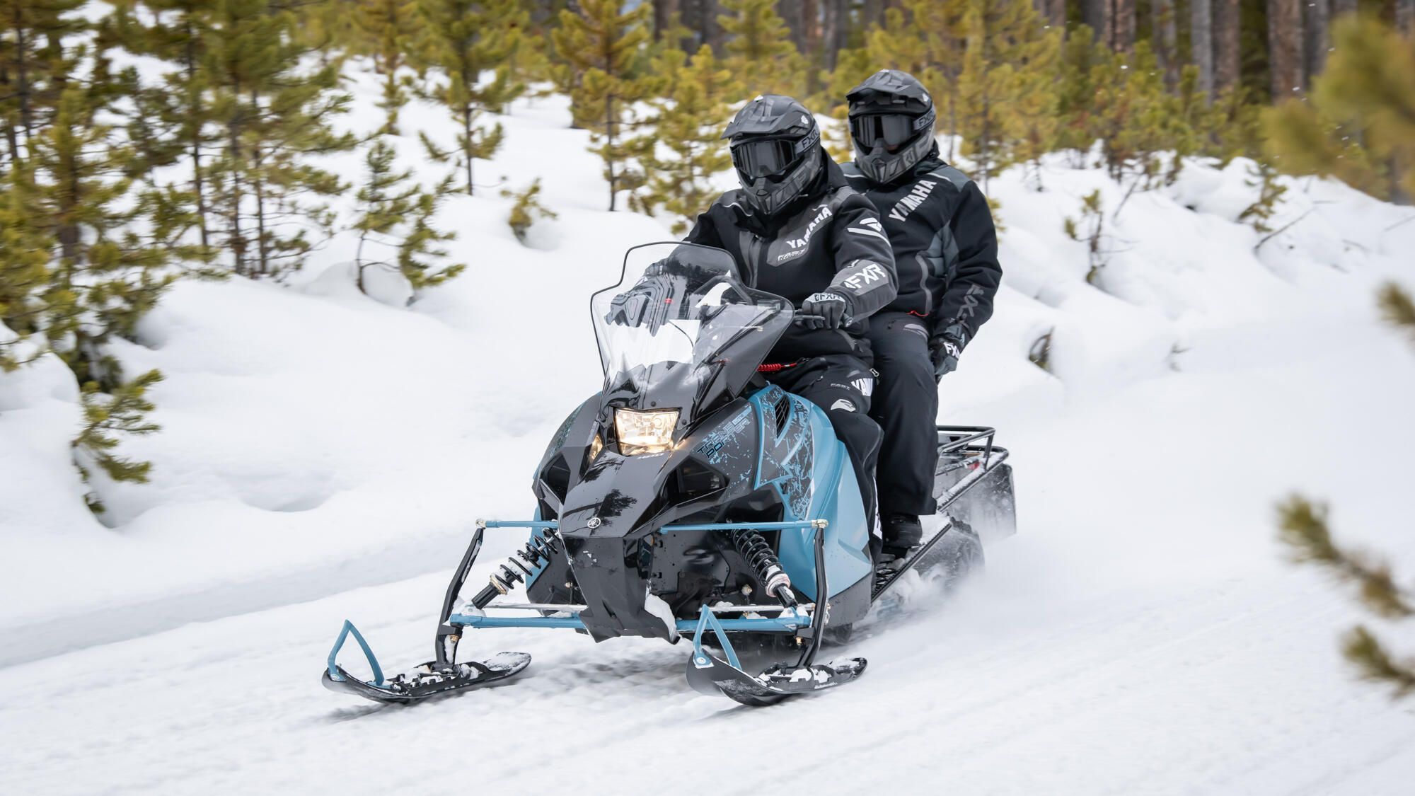 Туристический снегоход Ymaha Transporter Lite 2UP отлично подходит для любых задач